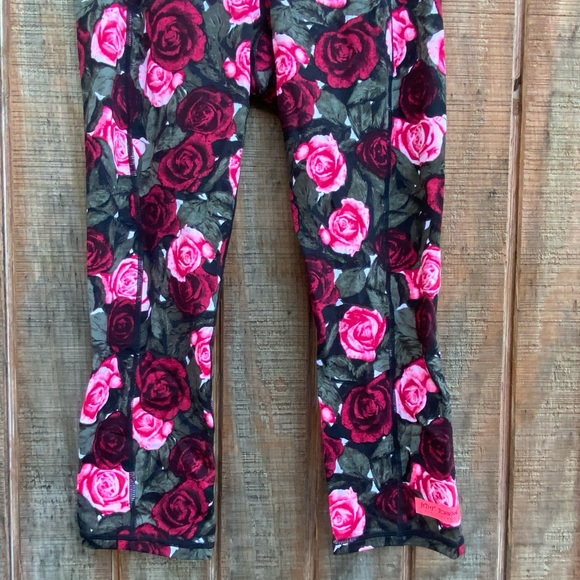 Betsy Johnson performance cropped sport legging - Picture 9 of 14